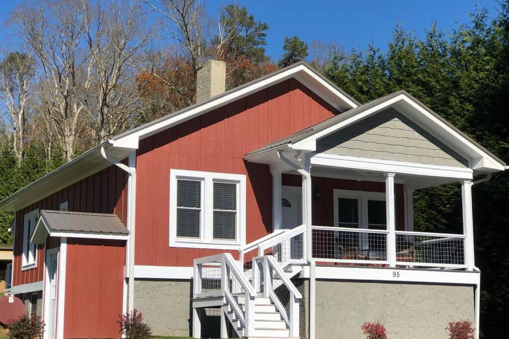 The Farmhouse At Wolfehaven Asheville Esterno foto